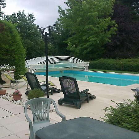 Les Ecureuils Bed & Breakfast Tramoyes Bagian luar foto