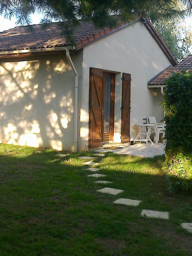 Les Ecureuils Bed & Breakfast Tramoyes Bagian luar foto